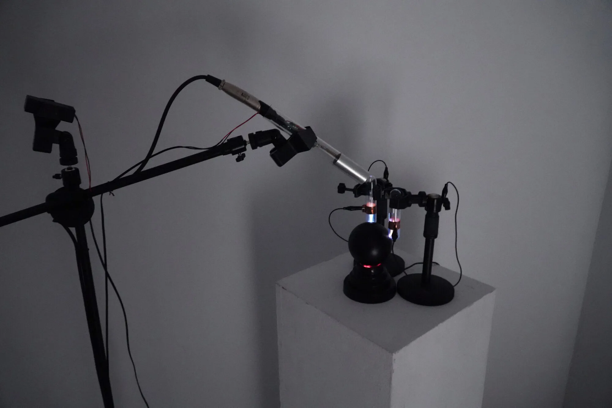 Inert Gas Resonance