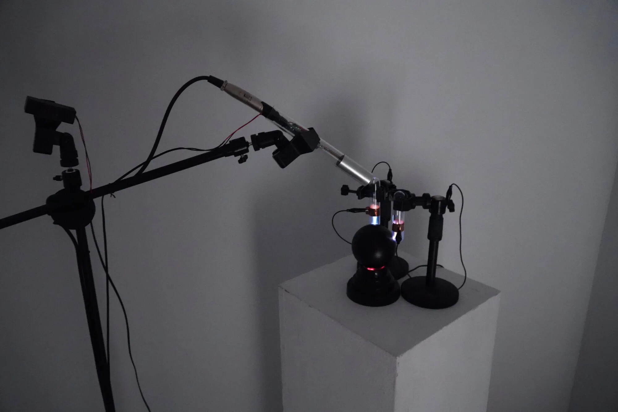 Inert Gas Resonance